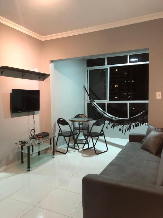 Apartamento Apt A 150m Da Faixa De Da Ponta Com 2 Quartos 2 Banheiros Cozinha Sala De Estar Garagem Coberta 2 Elevadores Portaria 24h Recentemente Reformado Acomoda Ate 5 Pessoas *