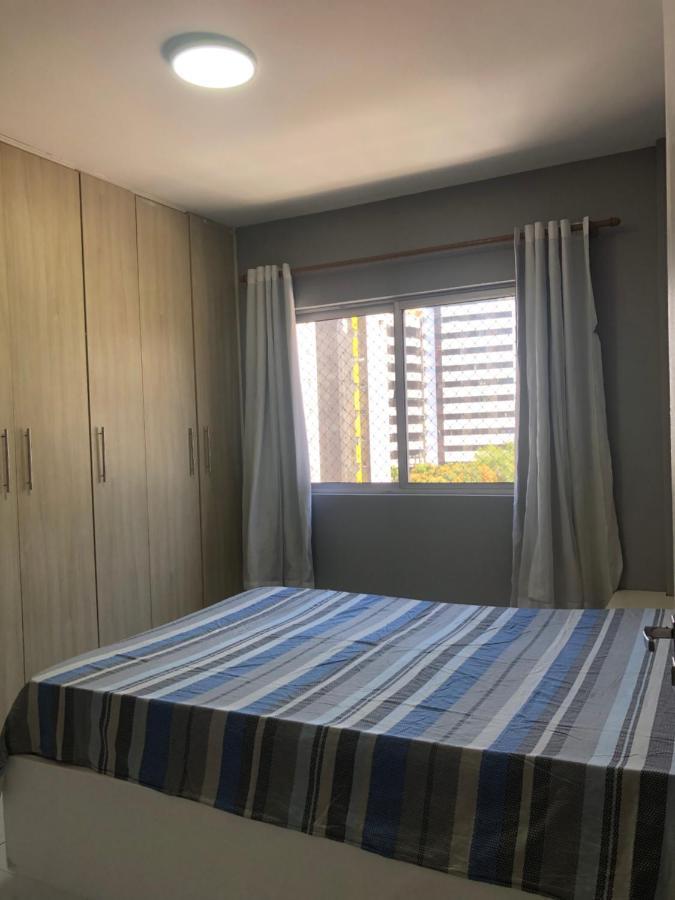 Apartamento Apt A 150m Da Faixa De Da Ponta Com 2 Quartos 2 Banheiros Cozinha Sala De Estar Garagem Coberta 2 Elevadores Portaria 24h Recentemente Reformado Acomoda Ate 5 Pessoas *